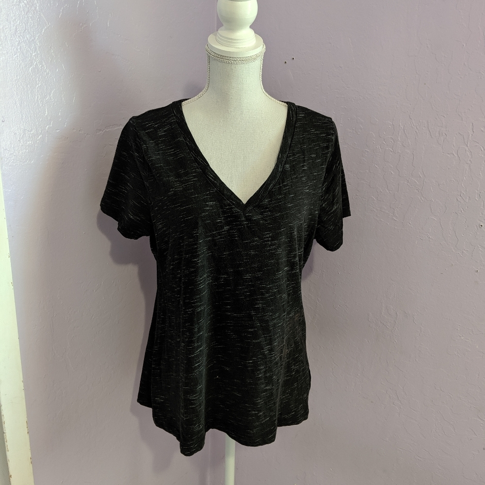 BLACK AND WHITE SHIRT